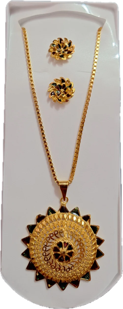 Pendant with earring set with Minakar round design Gold Plated