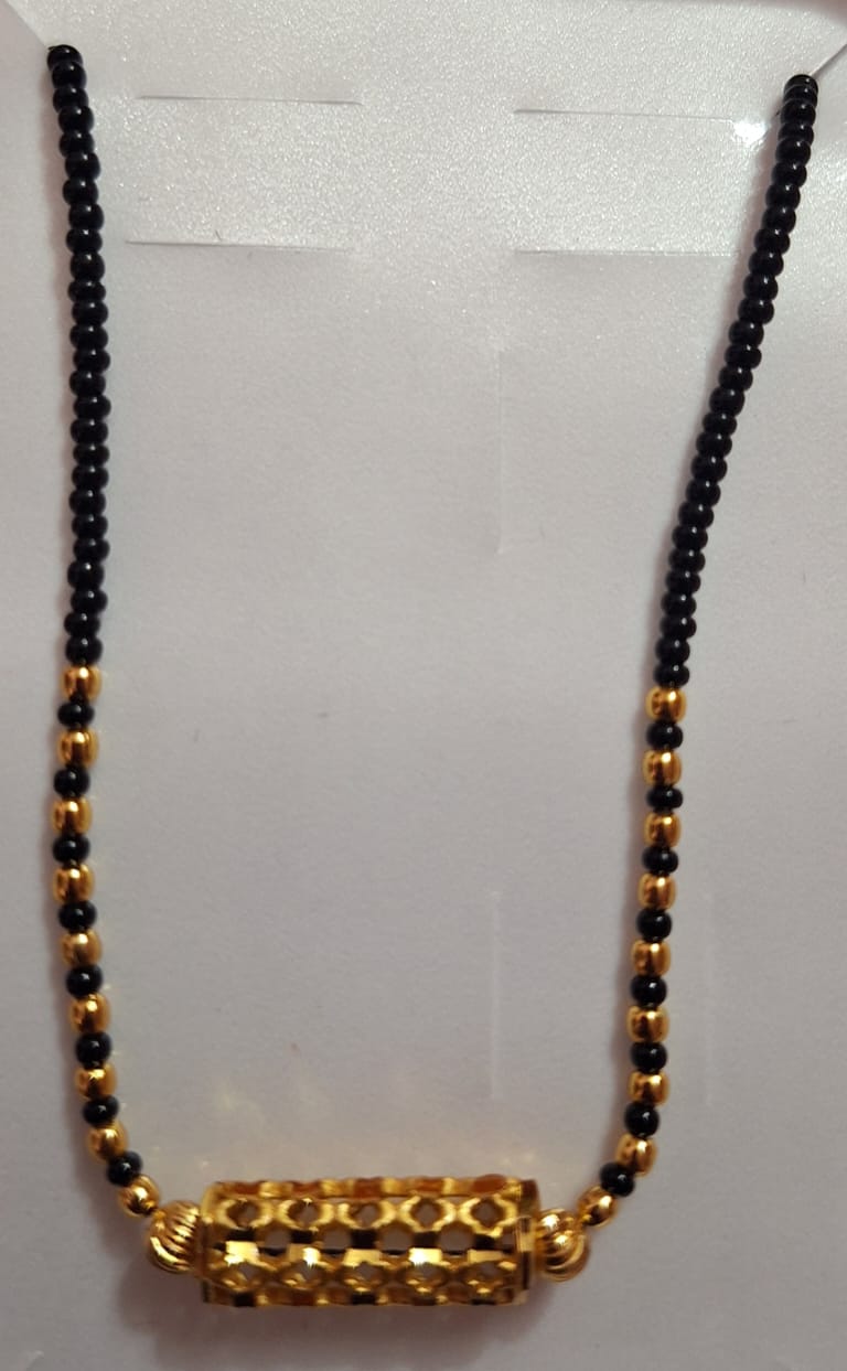 Single String Mangal Sutra with Pipe Dholok Pendant size 18