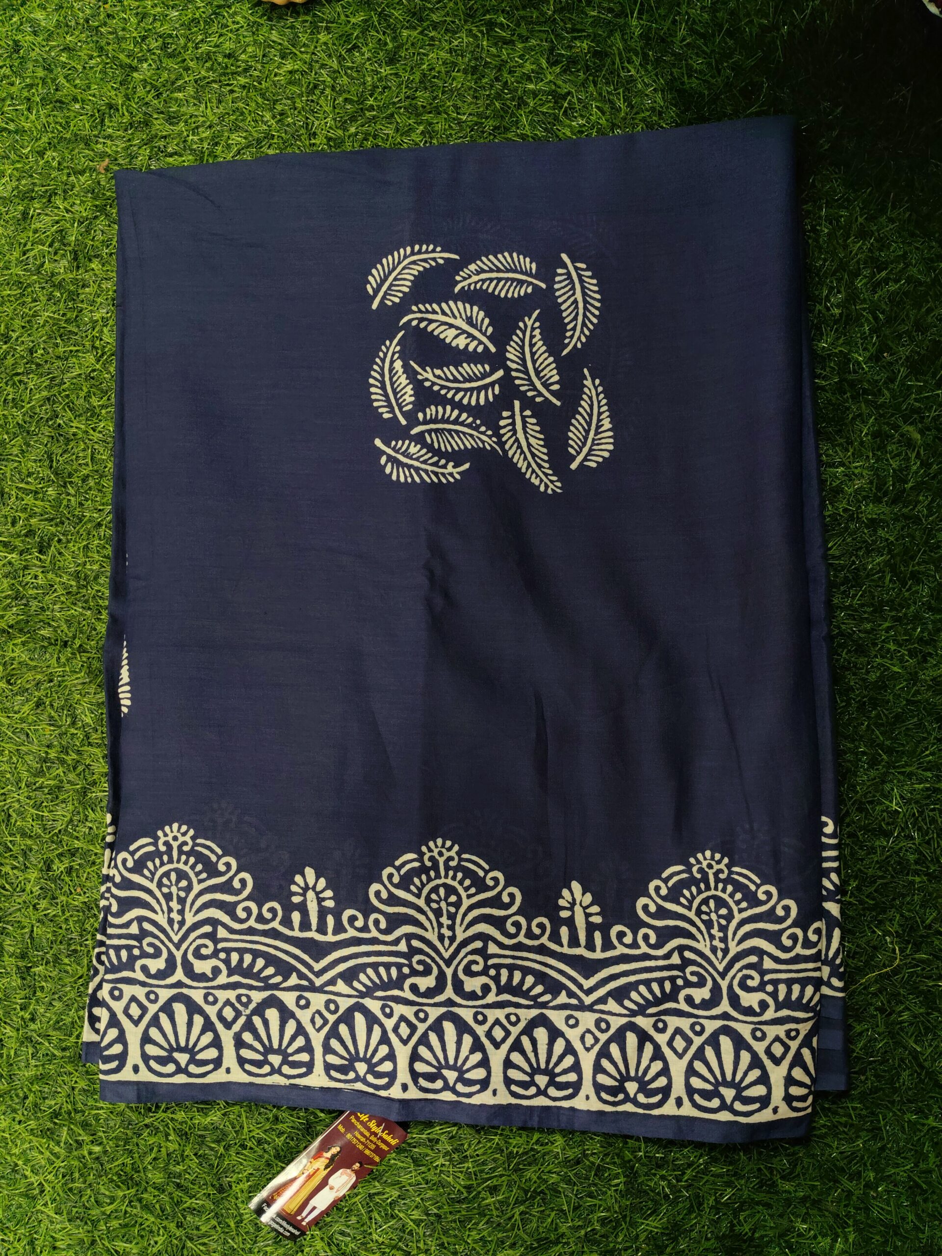 Cotton Saree Black and Voilet colour with Alpana block print - Image 2